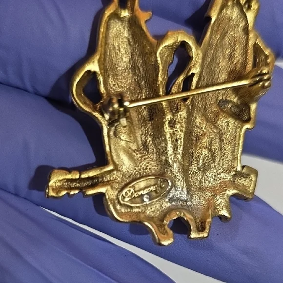 Fall Harvest Corn Brooch – Gold-Tone Yellow Farm-Themed Pin Jewelry - Picture 9 of 10